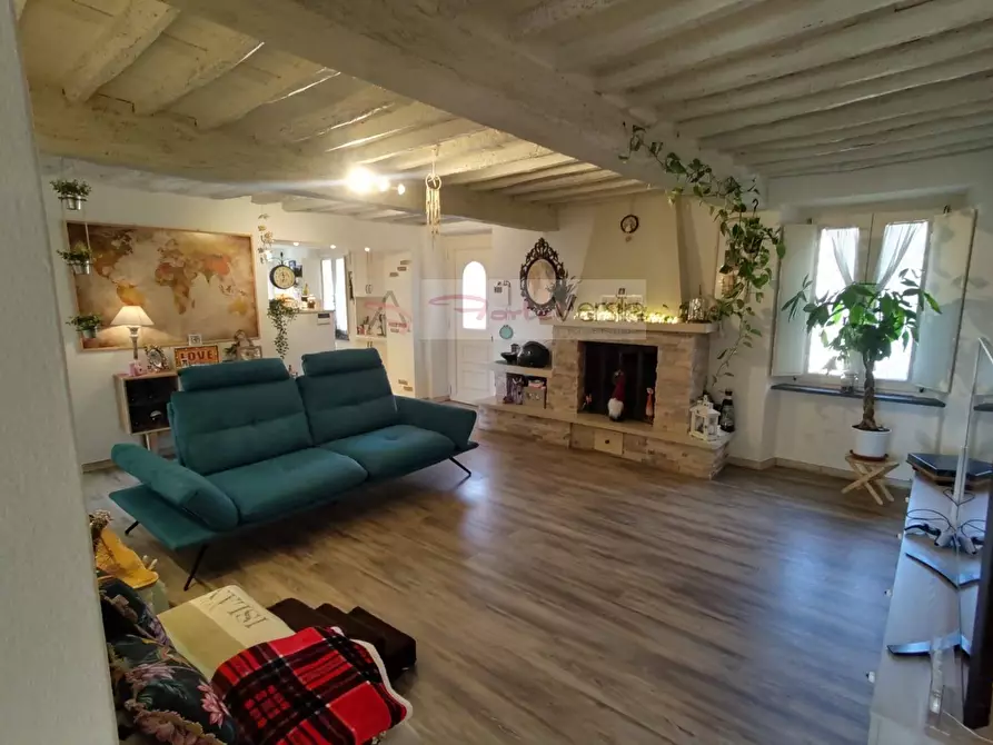 Immagine 7 di Appartamento in vendita  a Camaiore