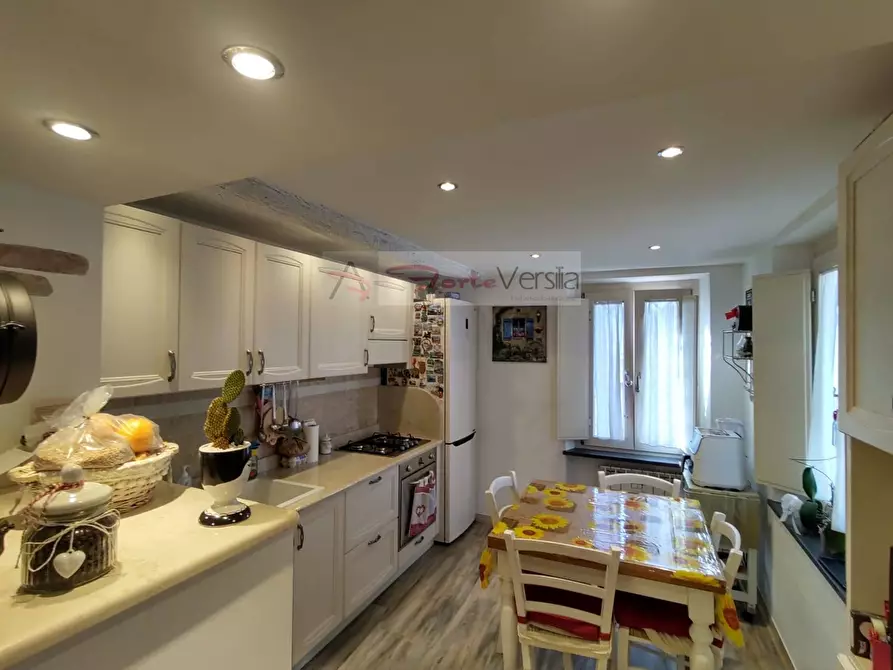 Immagine 10 di Appartamento in vendita  a Camaiore