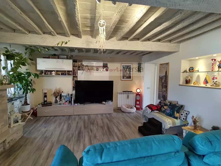 Immagine 5 di Appartamento in vendita  a Camaiore