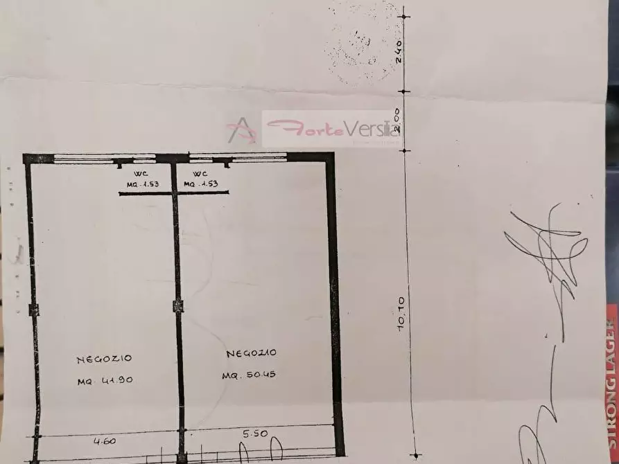 Immagine 16 di Attività commerciale in vendita  a Forte Dei Marmi