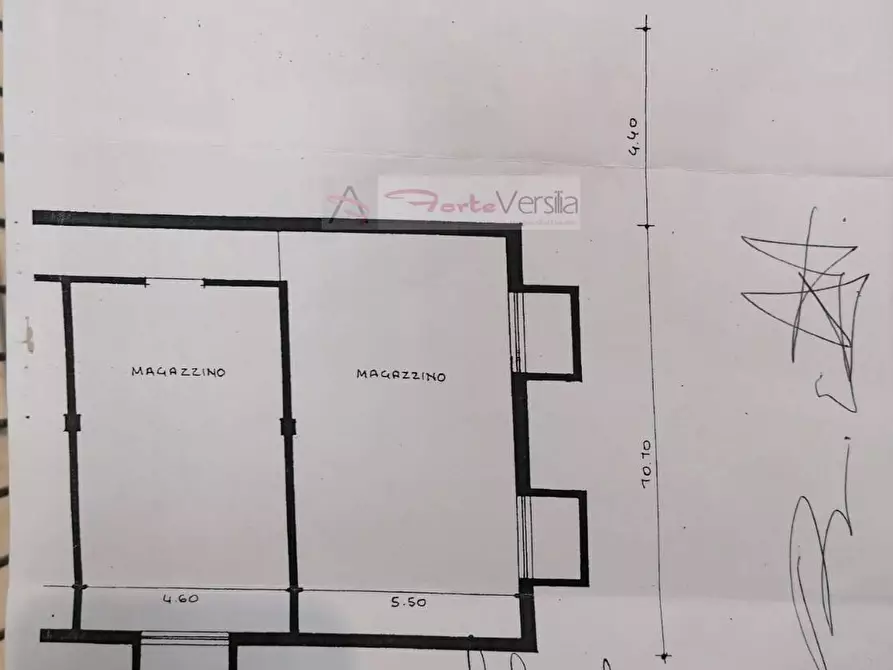 Immagine 17 di Attività commerciale in vendita  a Forte Dei Marmi