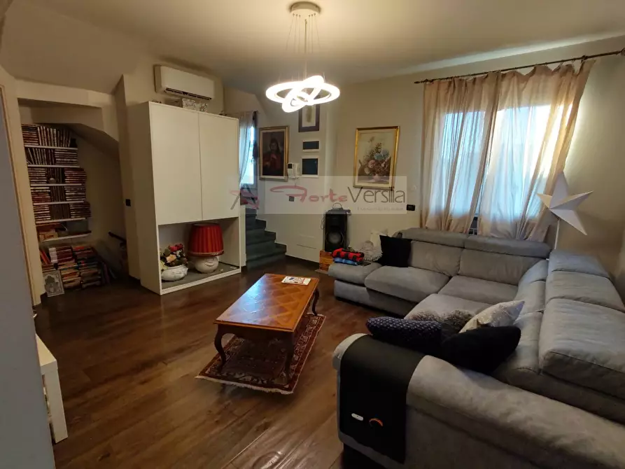 Immagine 8 di Casa indipendente in vendita  a Massarosa