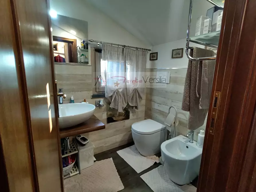 Immagine 29 di Casa indipendente in vendita  a Massarosa