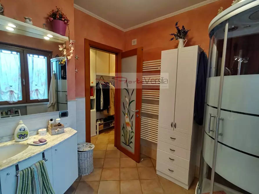 Immagine 19 di Villa in vendita  a Aulla