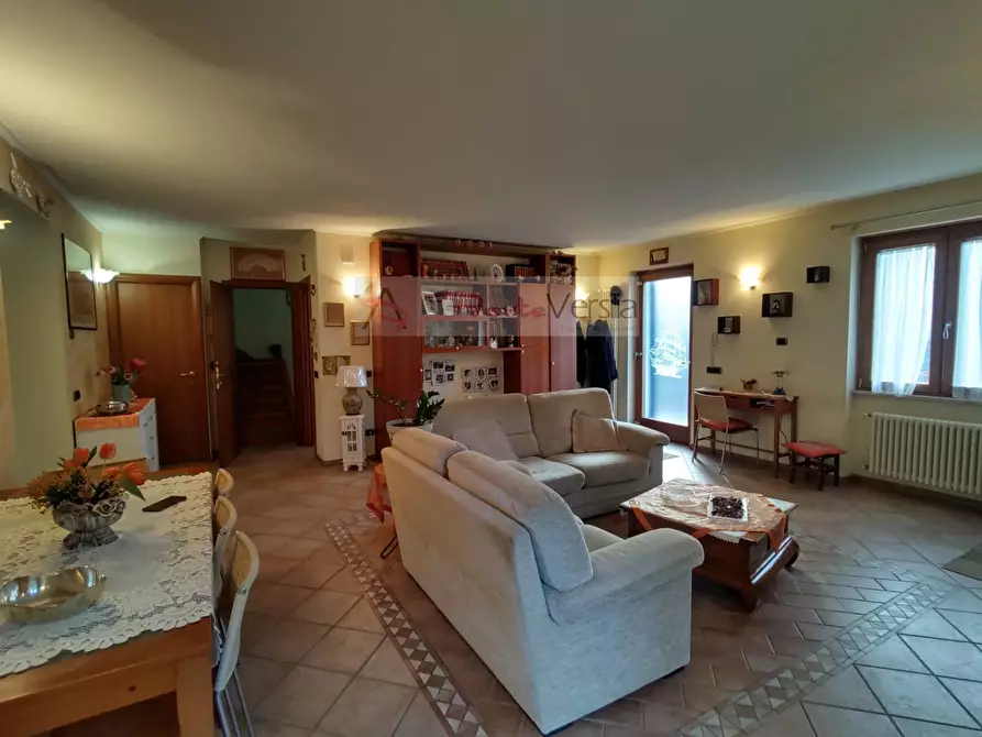 Immagine 3 di Villa in vendita  a Aulla