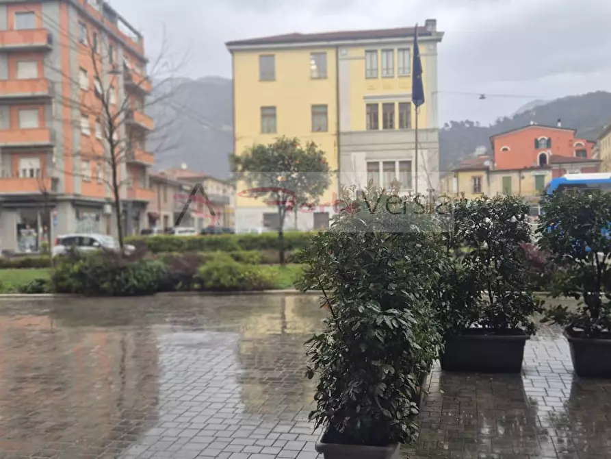 Immagine 7 di Ufficio in affitto  a Massa
