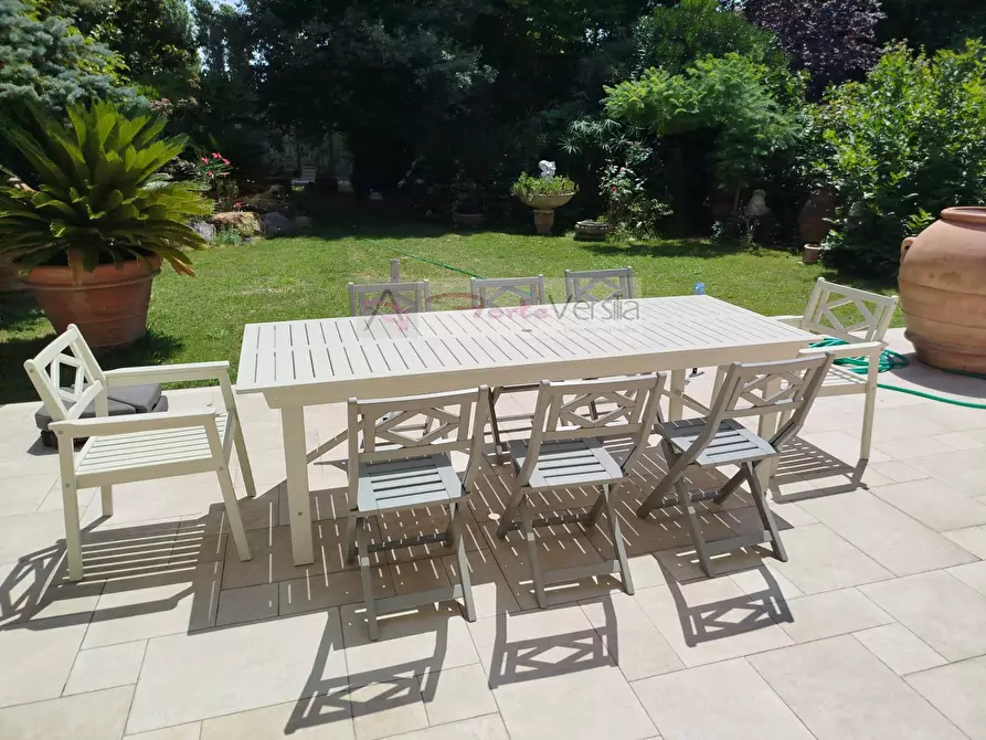 Immagine 2 di Villa in affitto  a Forte Dei Marmi