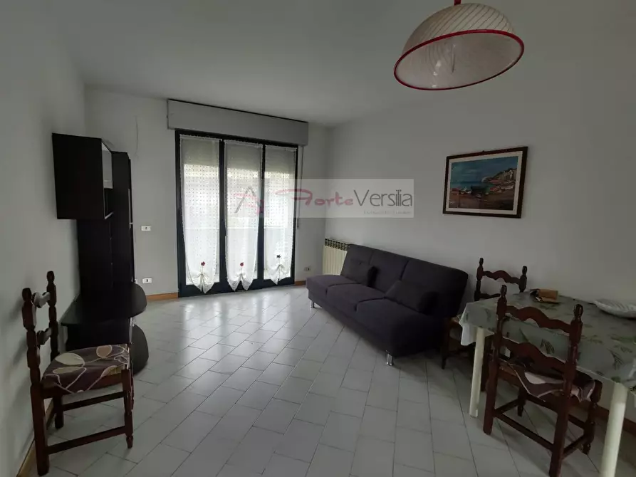 Immagine 4 di Appartamento in vendita  a Massa