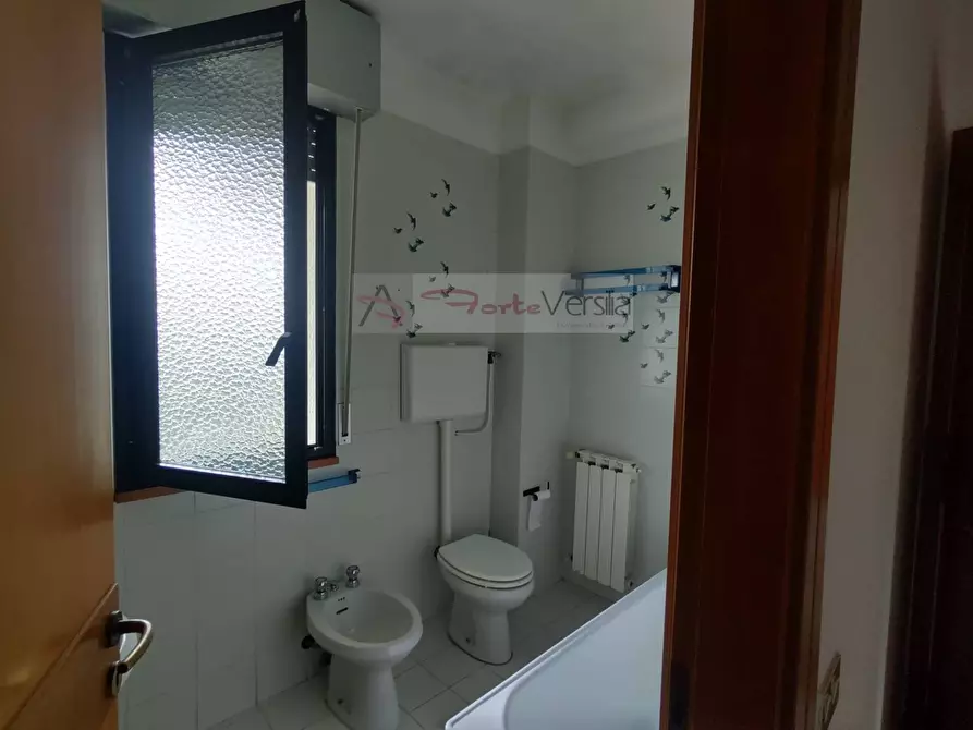 Immagine 14 di Appartamento in vendita  a Massa