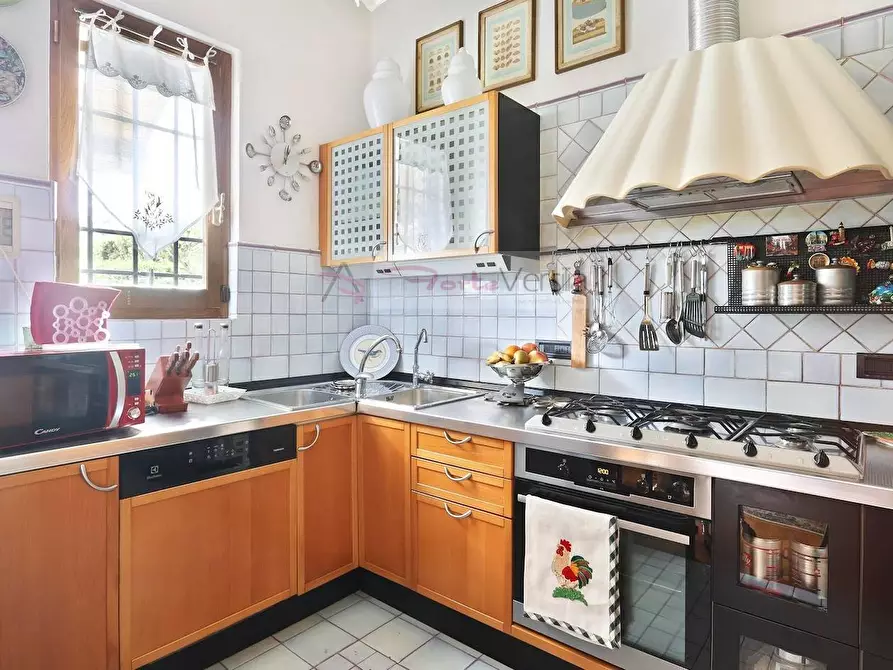 Immagine 6 di Villa in affitto  a Forte Dei Marmi