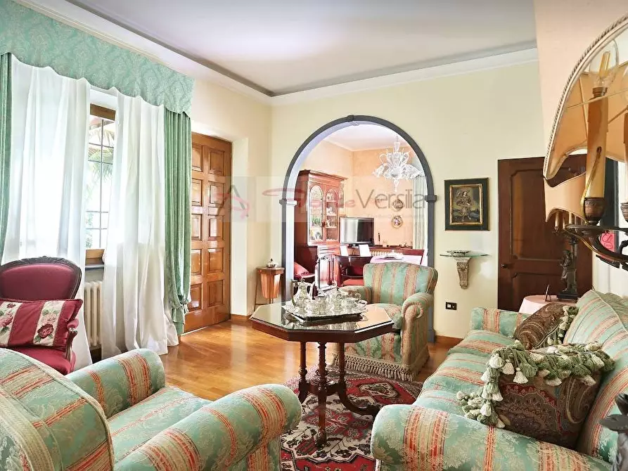 Immagine 2 di Villa in affitto  a Forte Dei Marmi