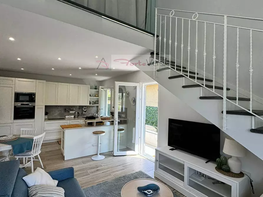 Immagine 8 di Villa in affitto  a Forte Dei Marmi