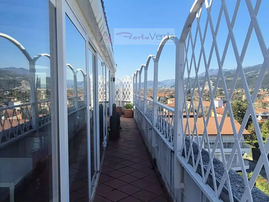 Immagine 28 di Attico in vendita  a Seravezza