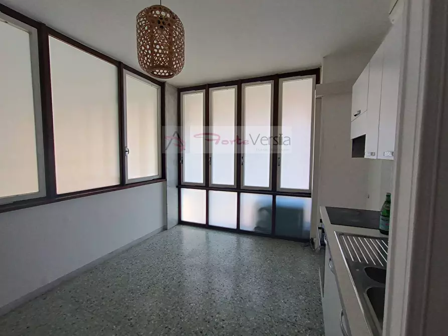 Immagine 3 di Appartamento in vendita  a Massa