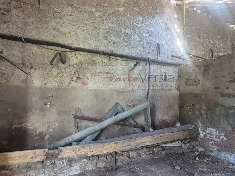 Immagine 29 di Rustico / casale in vendita  a Seravezza