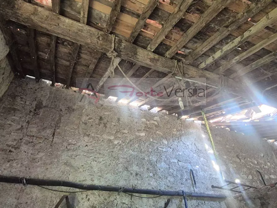 Immagine 30 di Rustico / casale in vendita  a Seravezza