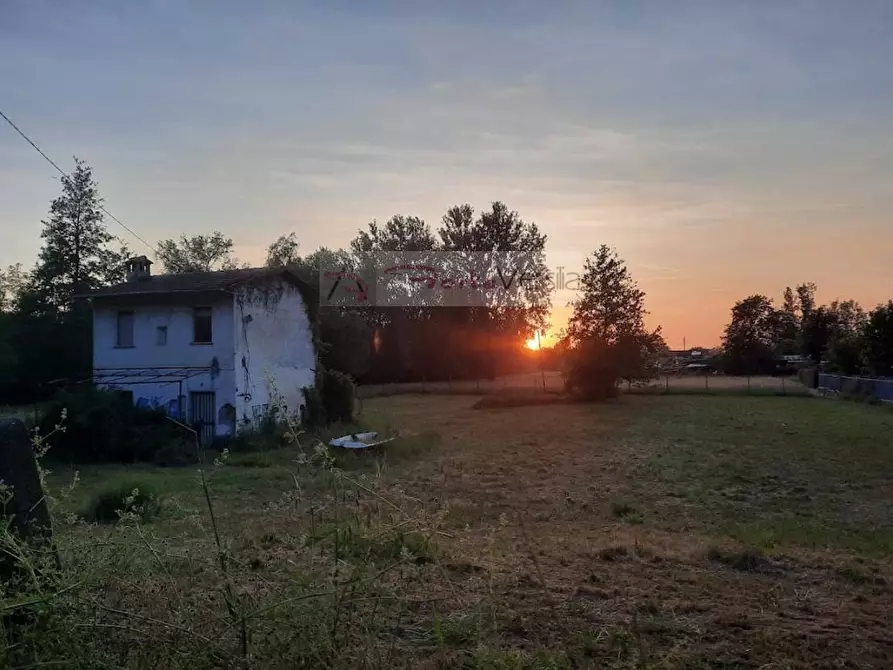 Immagine 1 di Rustico / casale in vendita  a Massa