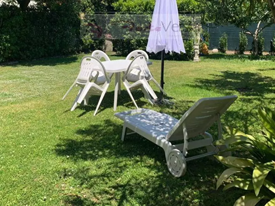 Immagine 2 di Appartamento in affitto  a Pietrasanta