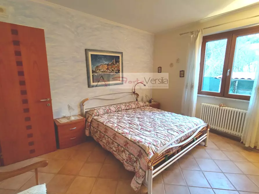 Immagine 14 di Villa in vendita  a Aulla