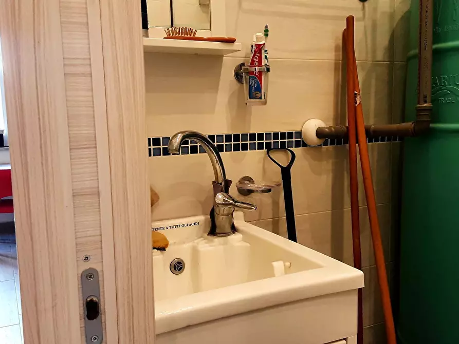 Immagine 22 di Appartamento in vendita  in via delle rimembranze a Giardini-Naxos