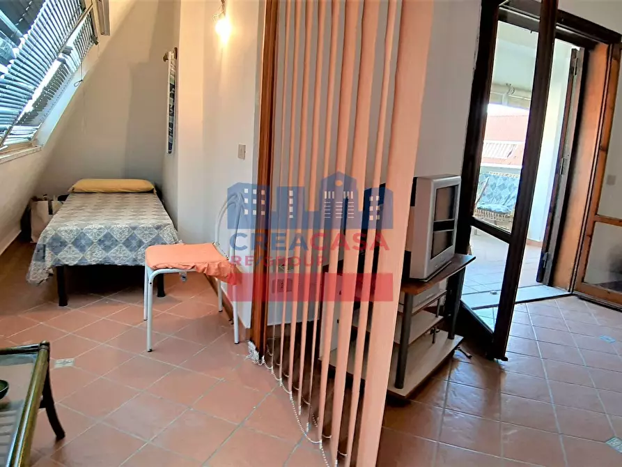 Immagine 10 di Appartamento in vendita  in Via Recanati a Giardini-Naxos