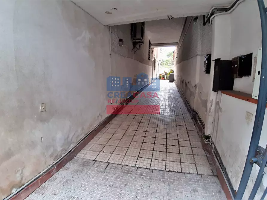 Immagine 15 di Locale commerciale in vendita  in Via Naxos a Giardini-Naxos