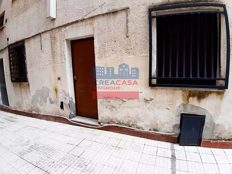 Immagine 16 di Locale commerciale in vendita  in Via Naxos a Giardini-Naxos