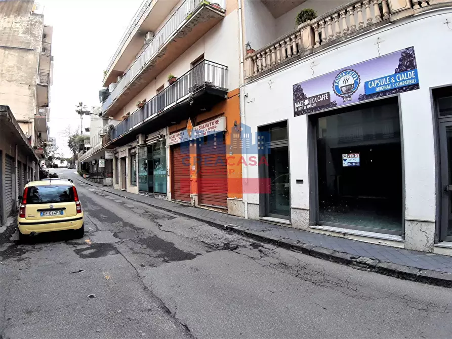 Immagine 18 di Locale commerciale in vendita  in Via Naxos a Giardini-Naxos