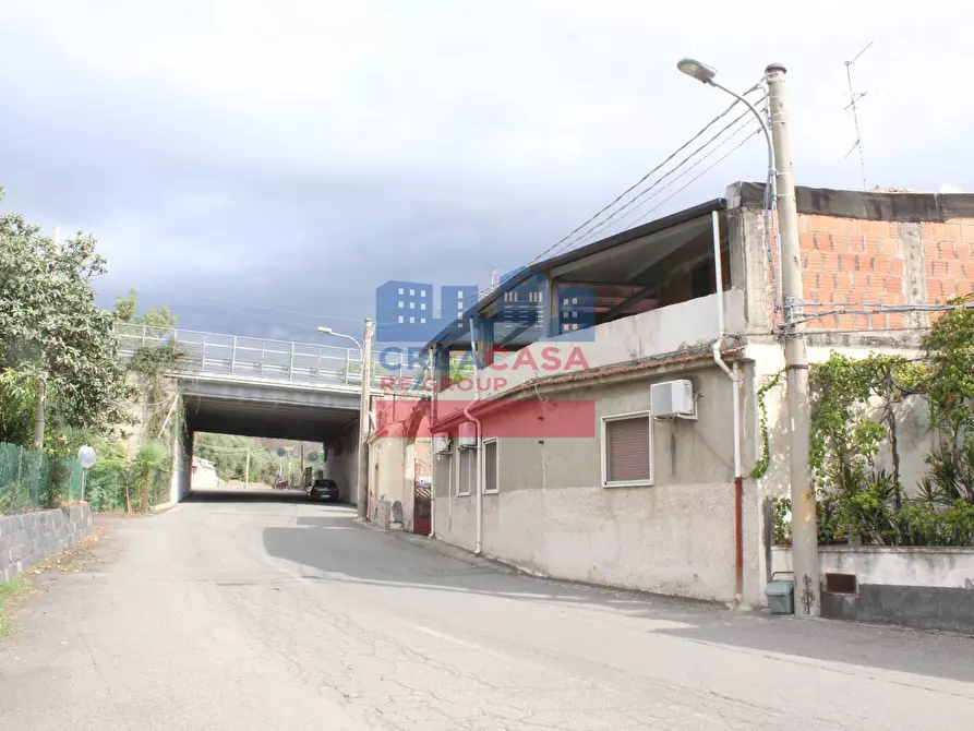 Immagine 3 di Casa indipendente in vendita  in Via Calatabiano-Pasteria a Calatabiano