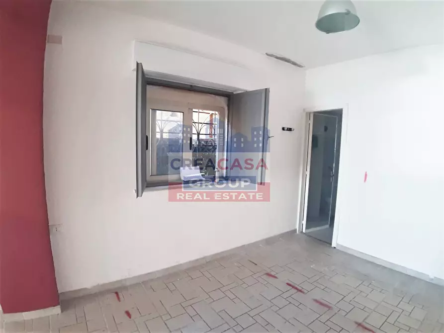 Immagine 16 di Locale commerciale in vendita  in Naxos a Giardini-Naxos