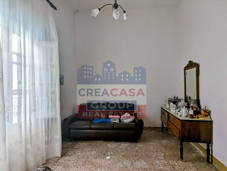 Immagine 11 di Palazzo in vendita  in via Pietro Ruffo a Calatabiano