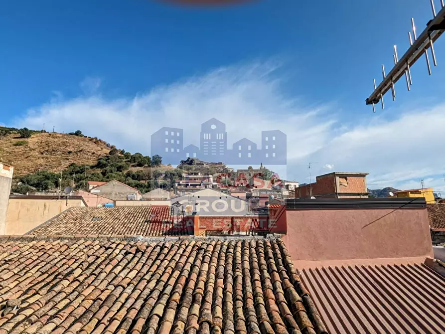 Immagine 26 di Palazzo in vendita  in via Pietro Ruffo a Calatabiano