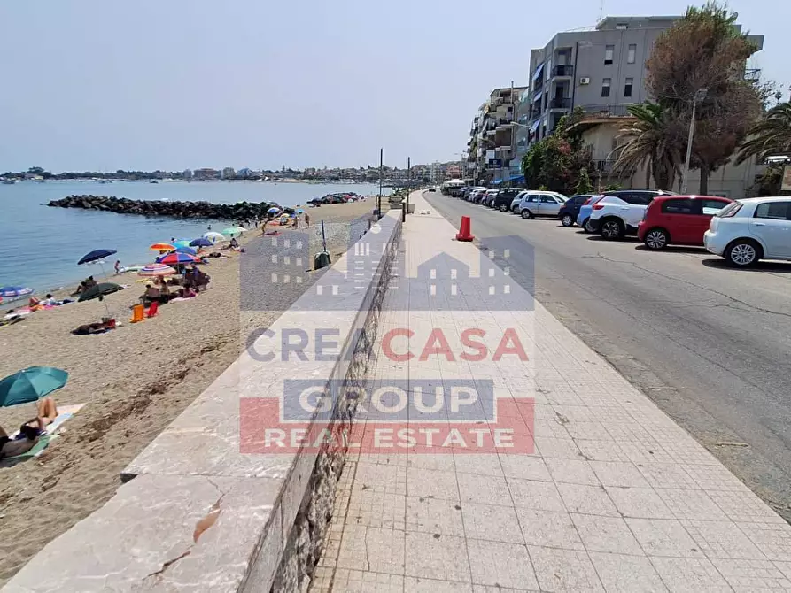 Immagine 22 di Appartamento in vendita  in via Erice a Giardini-Naxos