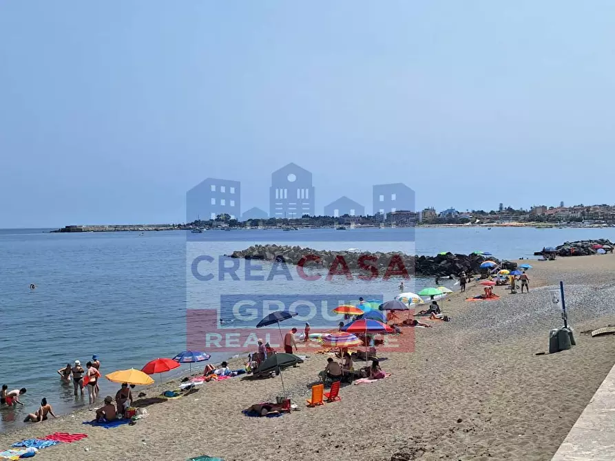 Immagine 24 di Appartamento in vendita  in via Erice a Giardini-Naxos