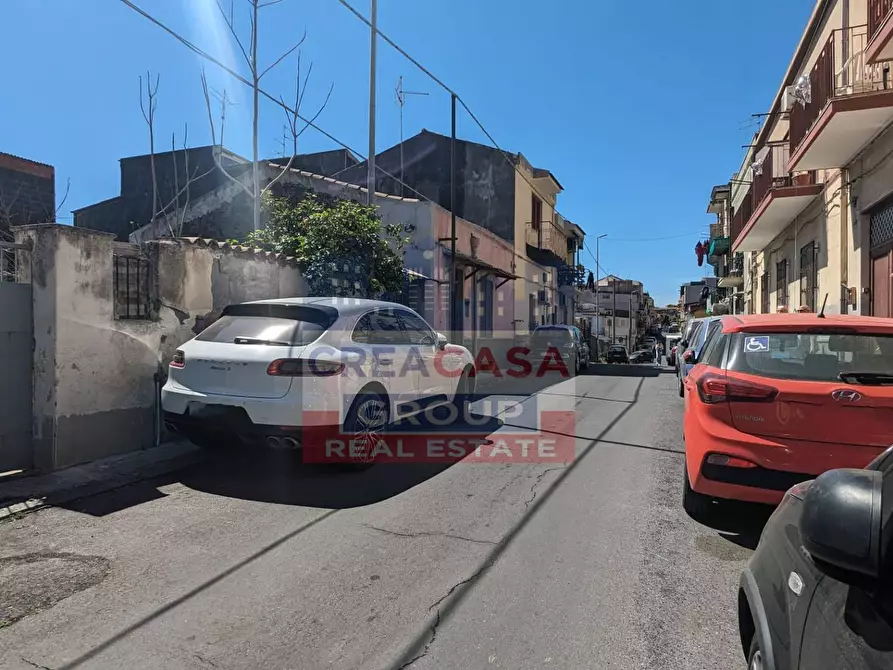 Immagine 4 di Agriturismo in vendita  in Via Riccardo Casalaina a Catania