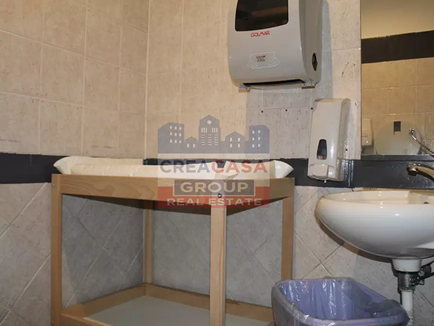 Immagine 24 di Bar / Ristorante in vendita  in Corso Italia a Giarre