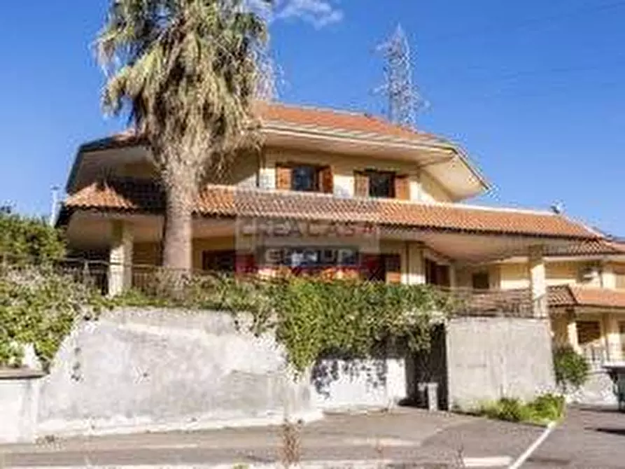 Immagine 1 di Villa in vendita  in Contrada Sillemi a Letojanni