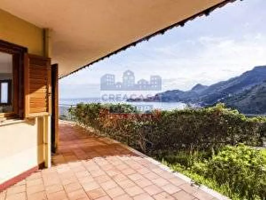 Immagine 5 di Villa in vendita  in Contrada Sillemi a Letojanni