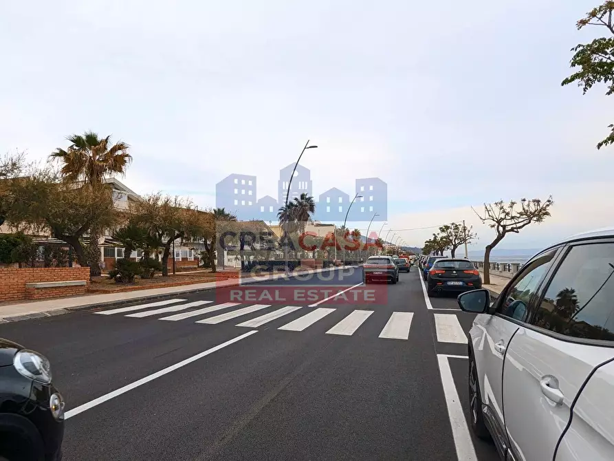 Immagine 4 di Casa semindipendente in vendita  in via Umberto a Roccalumera