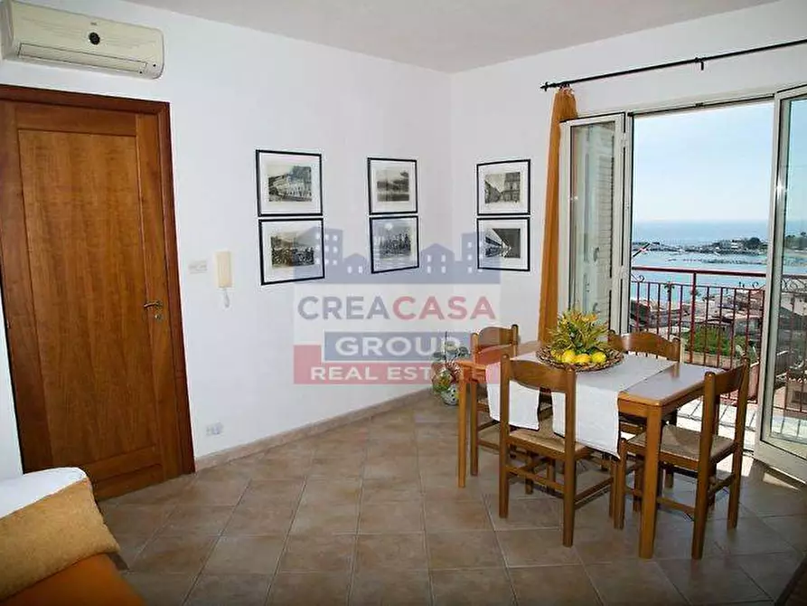 Immagine 2 di Casa indipendente in vendita  in via Pancrazio De Pasquale a Giardini-Naxos