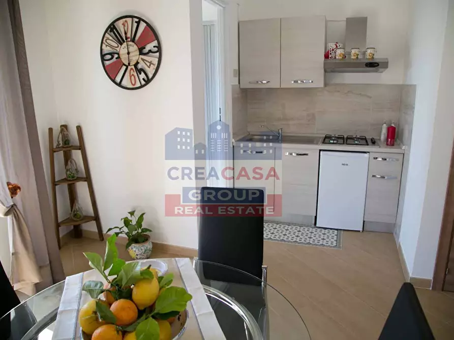 Immagine 8 di Appartamento in vendita  in via Vittorio Emanuele a Giardini-Naxos