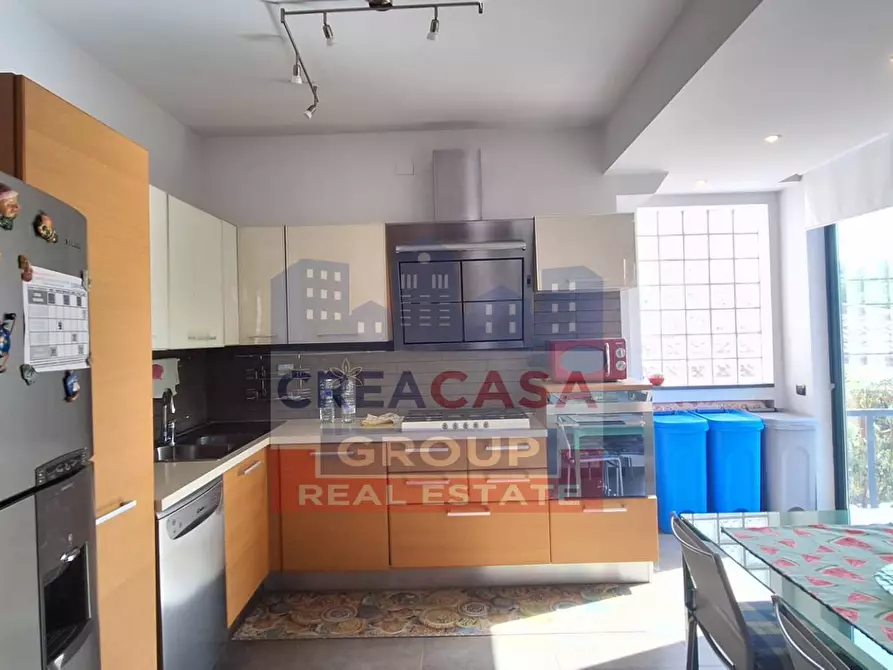 Immagine 10 di Villa in vendita  in VIA TROPEA a Aci Sant'antonio