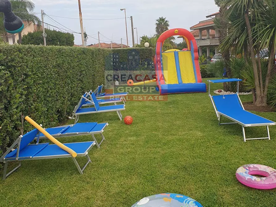 Immagine 3 di Villa in vendita  in VIA TROPEA a Aci Sant'antonio