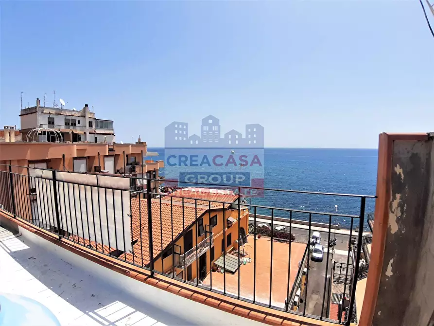 Immagine 29 di Appartamento in vendita  in via Vittorio Emanuele Terzo a Giardini-Naxos