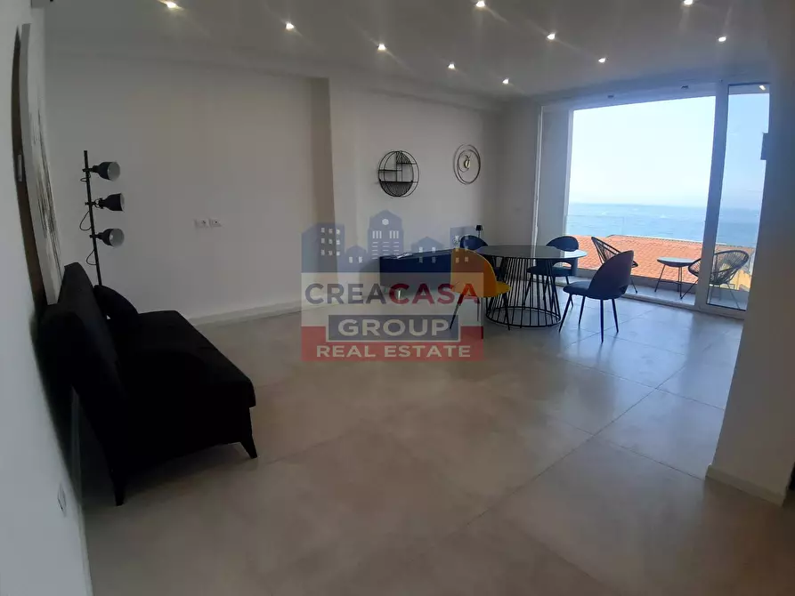 Immagine 4 di Appartamento in vendita  in via Vittorio Emanuele Terzo a Giardini-Naxos