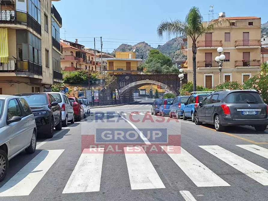 Immagine 12 di Appartamento in vendita  in Via Erice a Giardini-Naxos