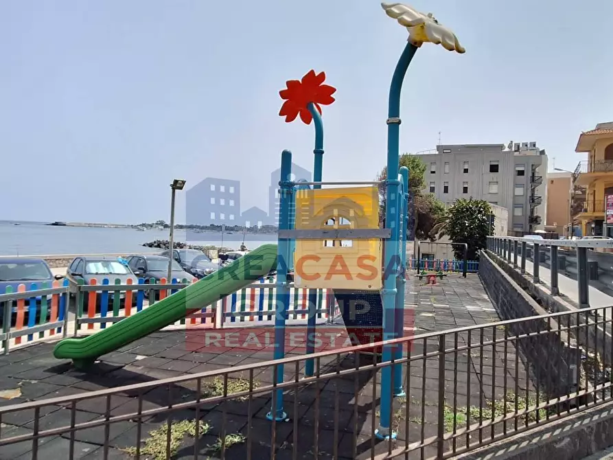 Immagine 14 di Appartamento in vendita  in Via Erice a Giardini-Naxos