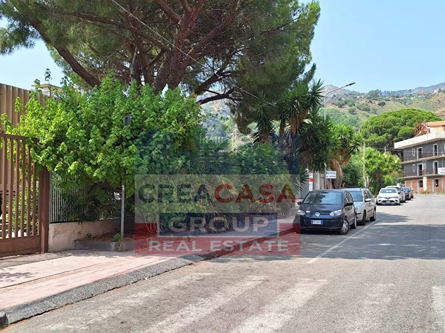 Immagine 24 di Appartamento in vendita  in Via Erice a Giardini-Naxos