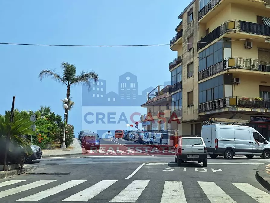 Immagine 27 di Appartamento in vendita  in Via Erice a Giardini-Naxos