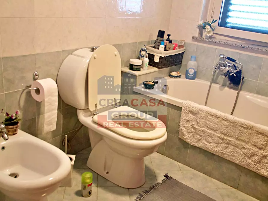 Immagine 9 di Appartamento in vendita  in via delle rose a Gaggi